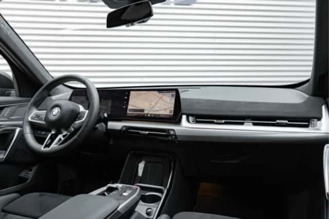 BMW X1 (2025) thumbnail 4