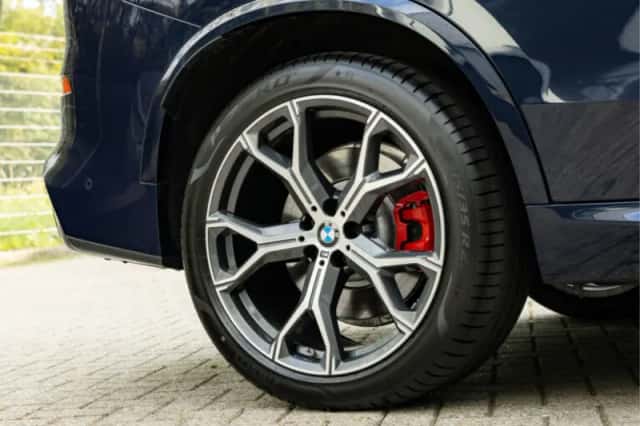 BMW X5 (2025) thumbnail 2