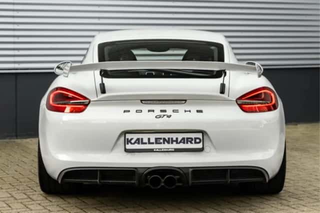 Porsche Cayman (2015) thumbnail 6