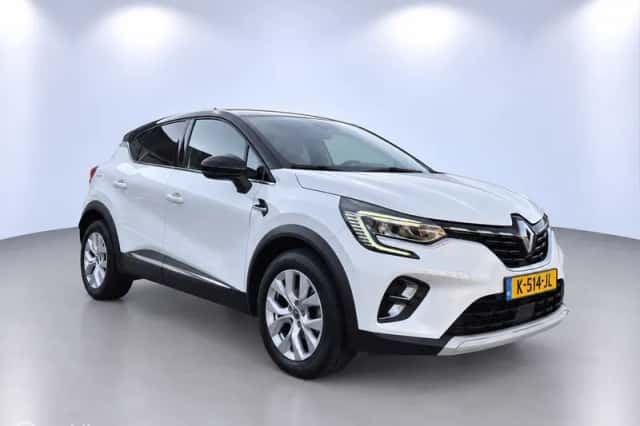 Renault Captur (2021) thumbnail 3