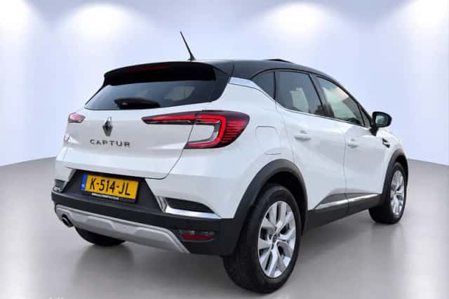 Renault Captur (2021) thumbnail 4