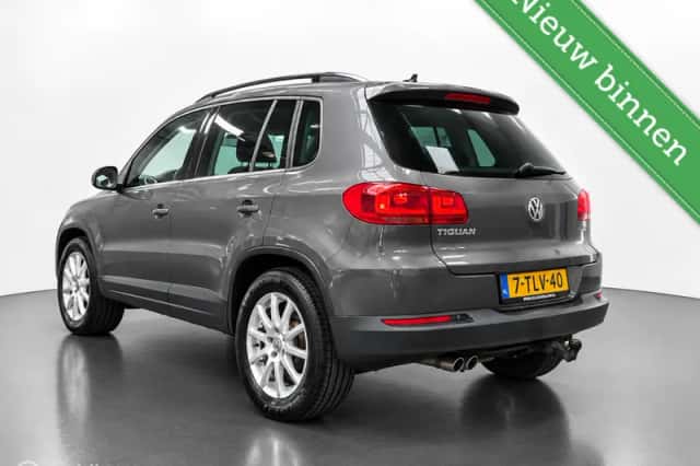 Volkswagen Tiguan (2014) thumbnail 4
