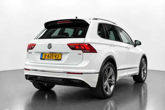 Volkswagen Tiguan (2017) thumbnail 4