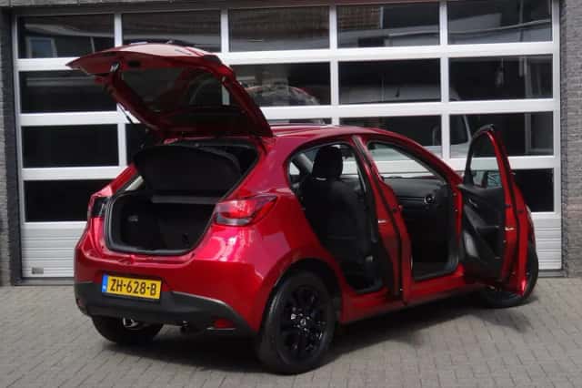 Mazda 2 (2019) thumbnail 5