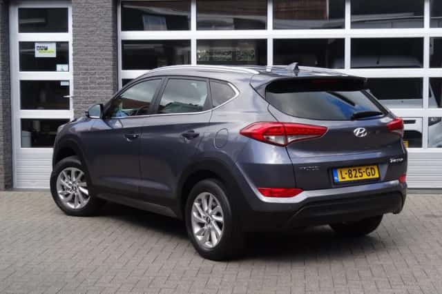 Hyundai Tucson (2016) thumbnail 4
