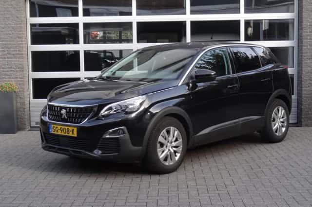 Peugeot 3008 (2018) thumbnail 1