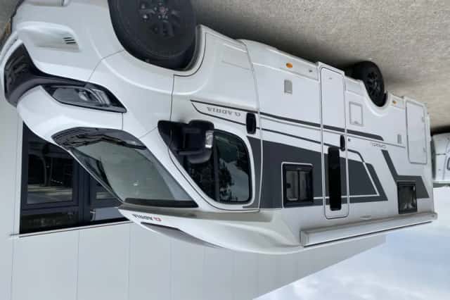 Adria Compact (2023) thumbnail 2