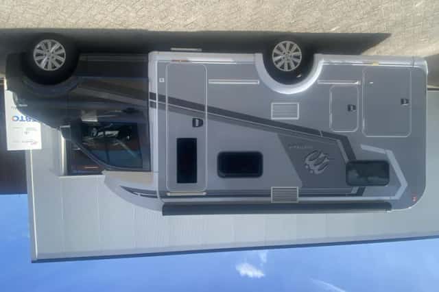 Knaus Van Ti (2023) thumbnail 2