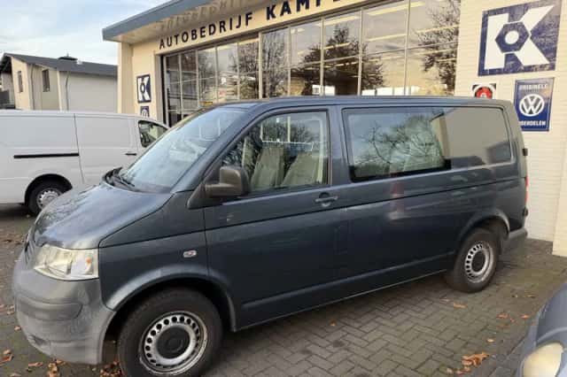 Volkswagen Transporter (2008) thumbnail 2