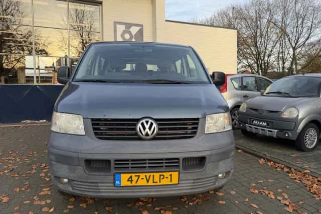 Volkswagen Transporter (2008) thumbnail 4