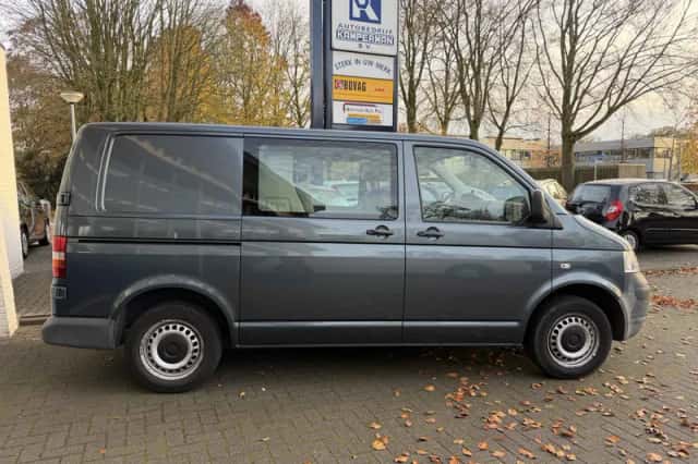 Volkswagen Transporter (2008) thumbnail 5