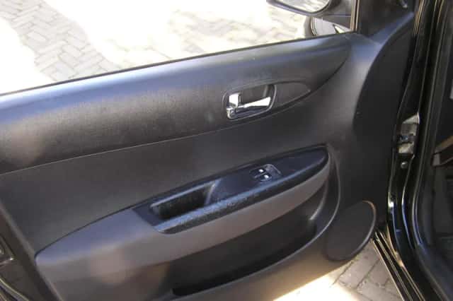 Hyundai i20 (2012) thumbnail 6