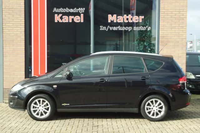 SEAT Altea XL (2012) thumbnail 2