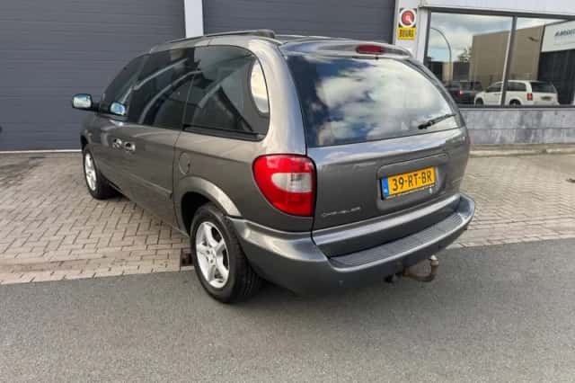Chrysler VOYAGER (2005) thumbnail 5