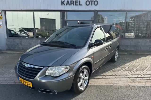 Chrysler Voyager (2006) thumbnail 1