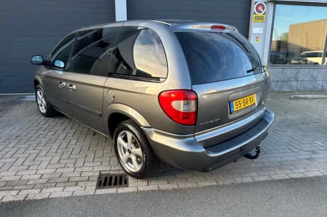 Chrysler Voyager (2006) thumbnail 4