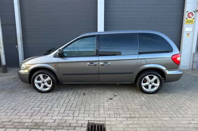 Chrysler Voyager (2006) thumbnail 6