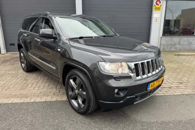 Jeep Grand Cherokee (2011) thumbnail 2