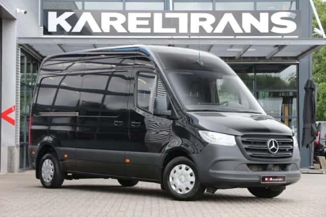 Mercedes-Benz Sprinter (2020) thumbnail 1