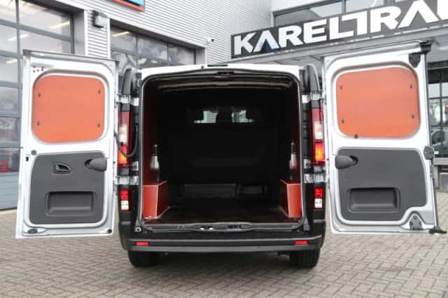 Renault Trafic (2023) thumbnail 3