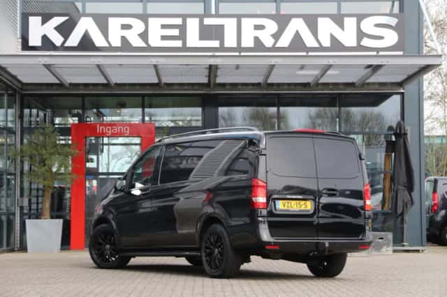 Mercedes-Benz Vito (2023) thumbnail 2