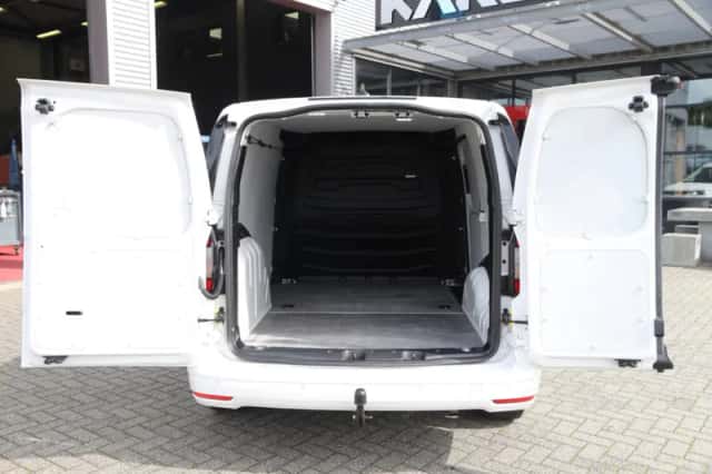Volkswagen Caddy (2023) thumbnail 3