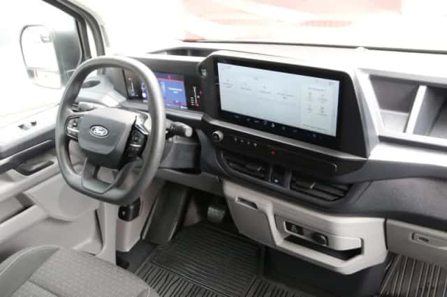 Ford Transit Custom (2024) thumbnail 5