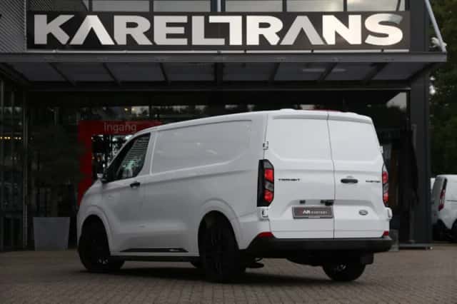 Ford Transit Custom (2024) thumbnail 2