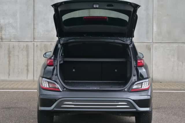 Hyundai Kona (2021) thumbnail 3