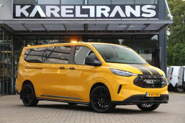 Ford Transit Custom (2024) thumbnail 1