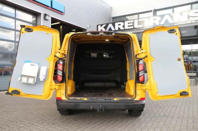 Ford Transit Custom (2024) thumbnail 3