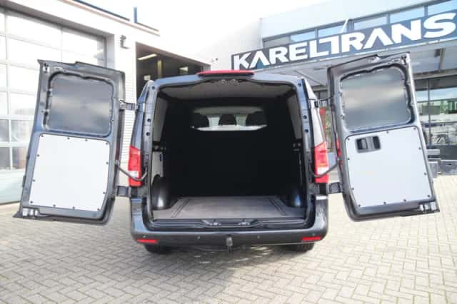 Mercedes-Benz Vito (2020) thumbnail 3