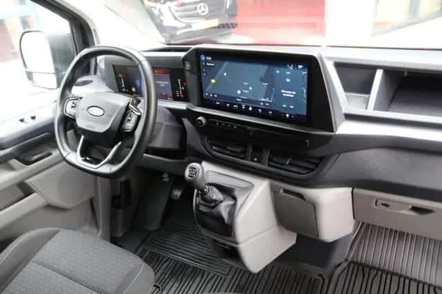 Ford Transit Custom (2024) thumbnail 5