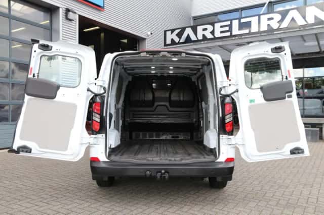 Ford Transit Custom (2024) thumbnail 3