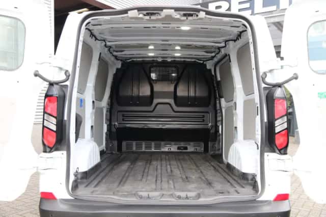 Ford Transit Custom (2024) thumbnail 4