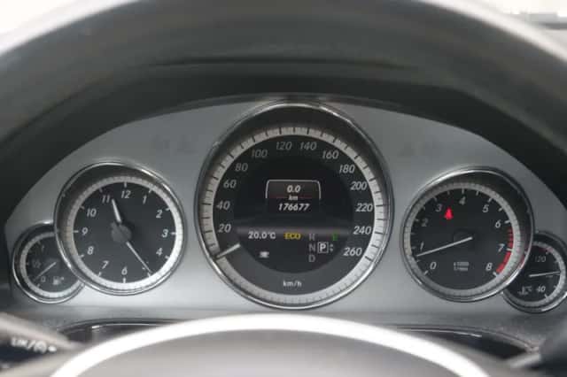 Mercedes-Benz E-Klasse (2012) thumbnail 6
