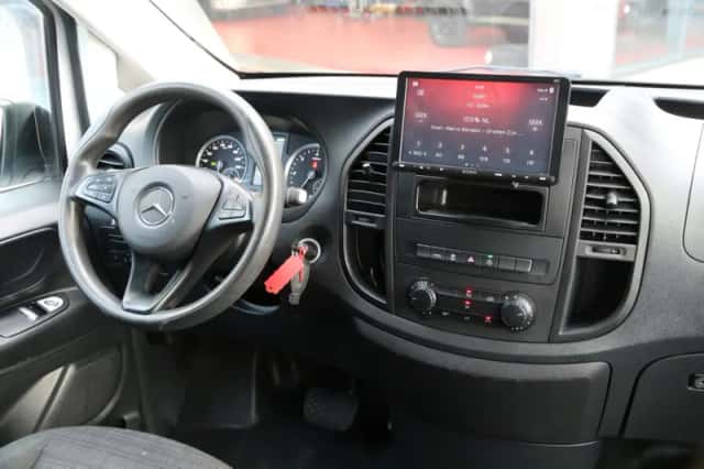 Mercedes-Benz Vito (2020) thumbnail 5