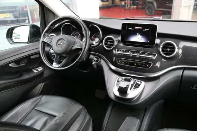 Mercedes-Benz V-Klasse (2017) thumbnail 5