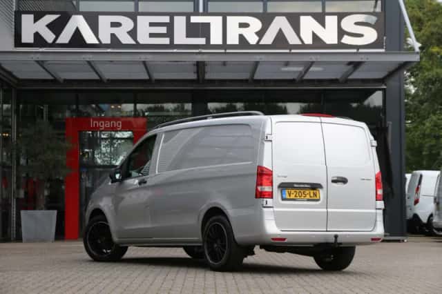 Mercedes-Benz Vito (2018) thumbnail 2