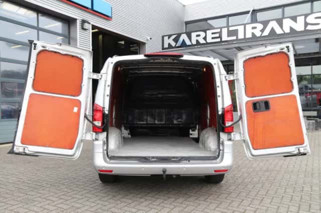 Mercedes-Benz Vito (2018) thumbnail 3
