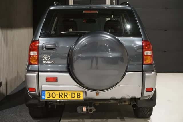 Toyota RAV4 (2005) thumbnail 5
