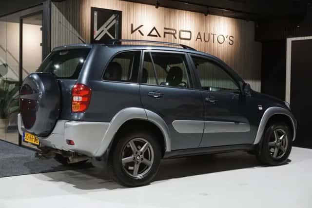 Toyota RAV4 (2005) thumbnail 6
