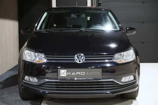 Volkswagen Polo (2015) thumbnail 2