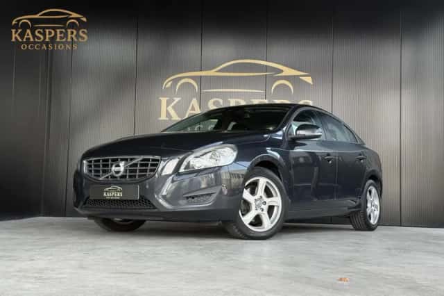 Volvo S60 (2012) thumbnail 1