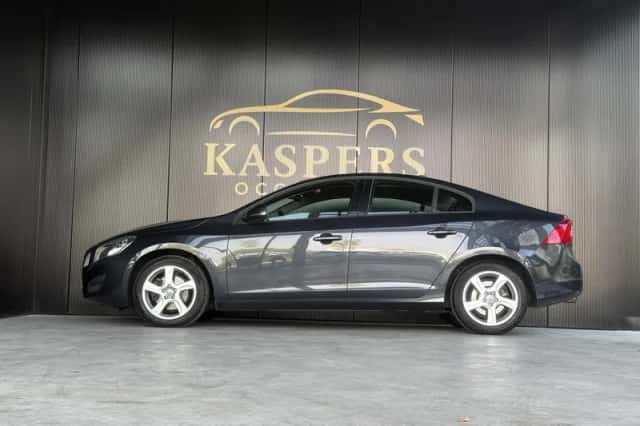 Volvo S60 (2012) thumbnail 5