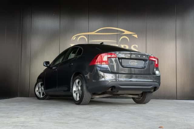 Volvo S60 (2012) thumbnail 6