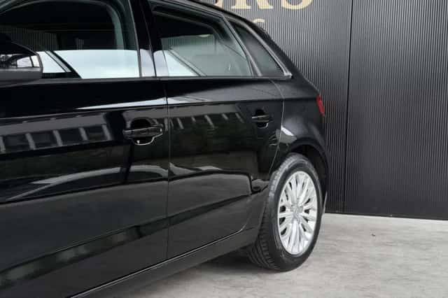 Audi A3 (2016) thumbnail 4