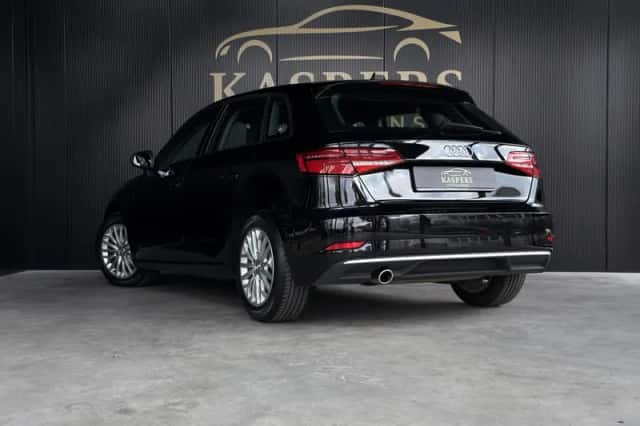 Audi A3 (2016) thumbnail 6