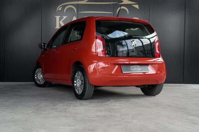 Volkswagen Up! (2015) thumbnail 6