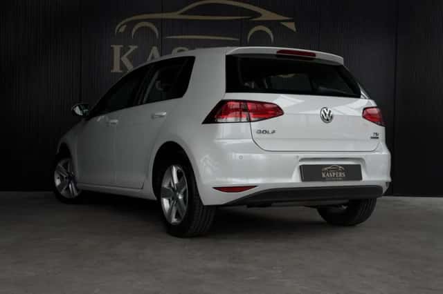 Volkswagen Golf (2013) thumbnail 6